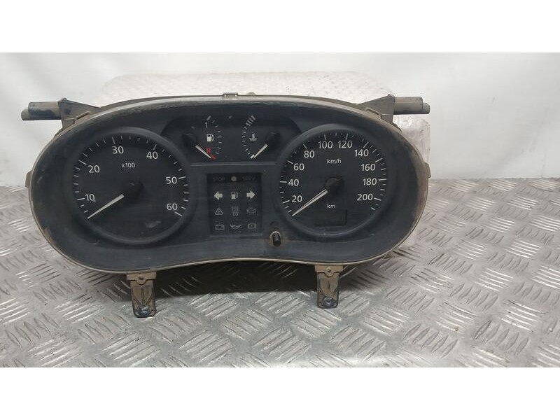 Recambio de cuadro instrumentos para renault trafic caja cerrada (ab 4.01) furgon referencia OEM IAM 8200279062B  216754429