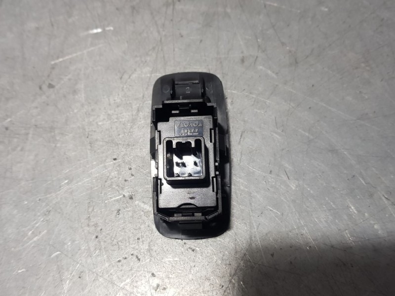 Recambio de mando elevalunas trasero derecho para toyota corolla (e12) 1.6 sol berlina 3/5 referencia OEM IAM 37077B276C 8481002