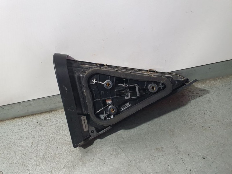 Recambio de piloto trasero derecho para skoda superb (3v3) active referencia OEM IAM 3V4945308B  INTERIOR