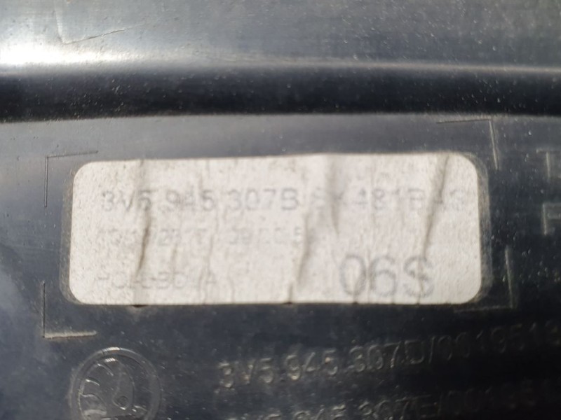 Recambio de piloto trasero izquierdo para skoda superb (3v3) active referencia OEM IAM 3V6945307B  INTERIOR