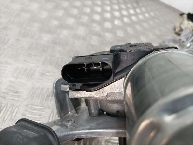 Recambio de motor limpia delantero para peugeot 308 allure referencia OEM IAM 9844275780 3397022094 BOSCH