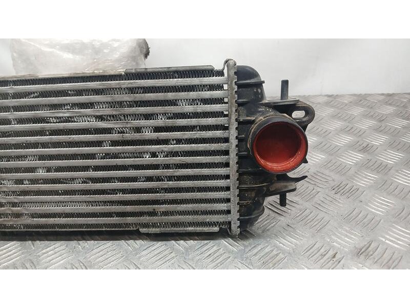 Recambio de intercooler para renault trafic caja cerrada (ab 4.01) furgon referencia OEM IAM 7700312903G VALEO 868926Q