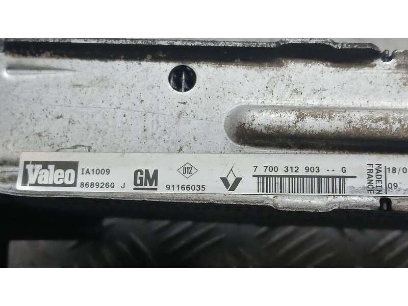 Recambio de intercooler para renault trafic caja cerrada (ab 4.01) furgon referencia OEM IAM 7700312903G VALEO 868926Q