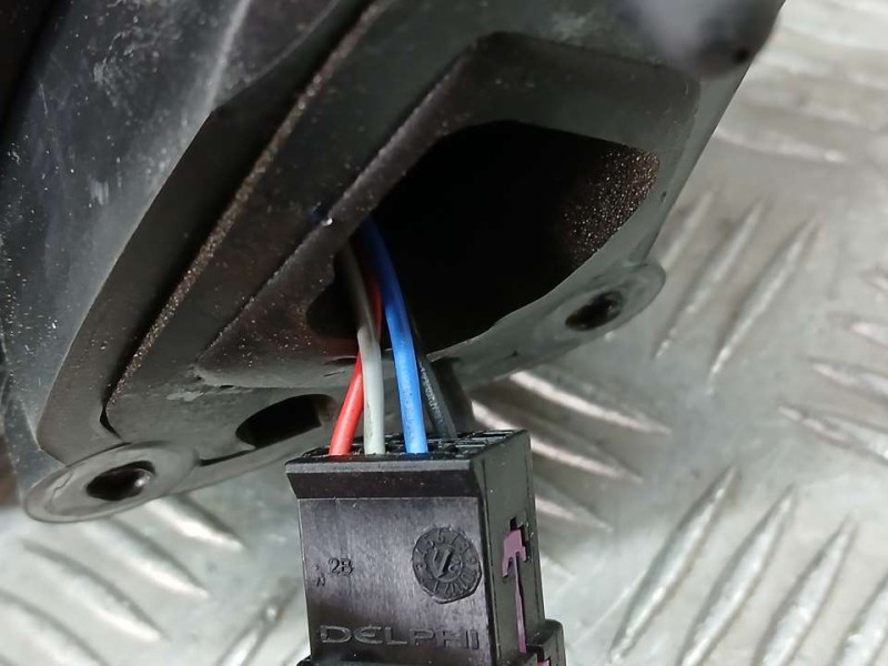 Recambio de retrovisor derecho para chevrolet cruze ls referencia OEM IAM 42456937  ELECTRICO 5 CABLES