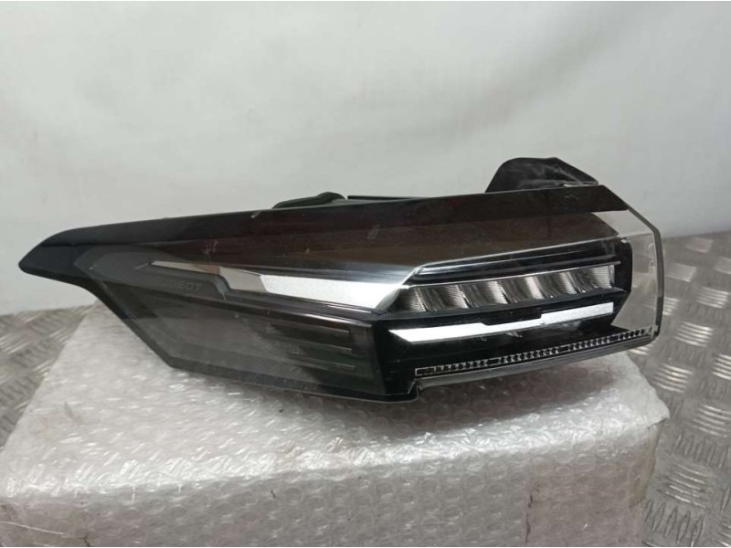 Recambio de piloto trasero izquierdo para peugeot 308 allure referencia OEM IAM 9835299480  EXTERIOR LED