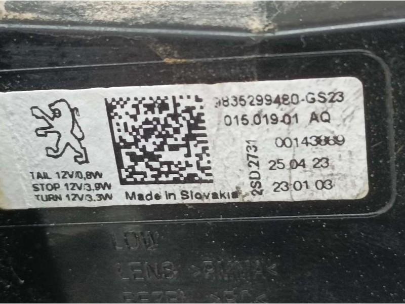 Recambio de piloto trasero izquierdo para peugeot 308 allure referencia OEM IAM 9835299480  EXTERIOR LED