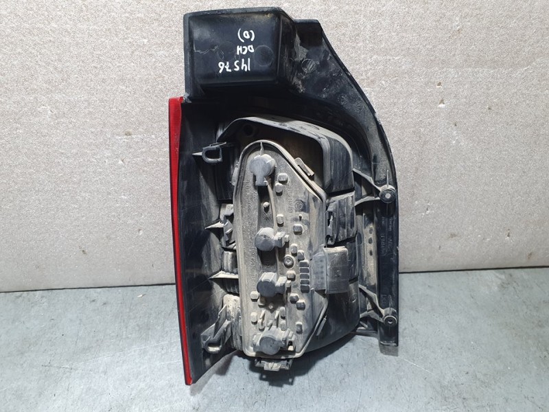 Recambio de piloto trasero derecho para volkswagen t5 transporter/furgoneta combi 4motion (batalla larga) referencia OEM IAM 7H5