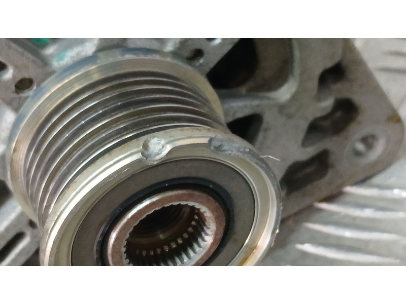 Recambio de alternador para renault megane iv hatchback (b9a/m/n_) 1.2 tce 130 (b9mr) referencia OEM IAM 2117025099 valeo 261654