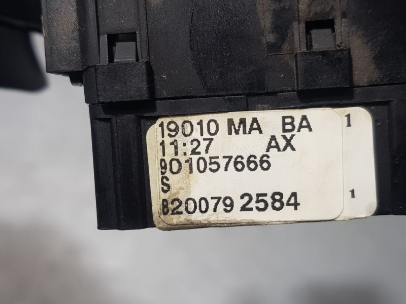 Recambio de mando limpia para dacia sandero ambiance referencia OEM IAM 8200792584 901057666 