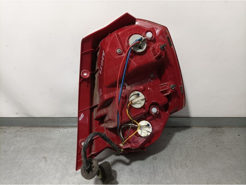 Recambio de piloto trasero izquierdo para chevrolet aveo ls referencia OEM IAM 95952066  