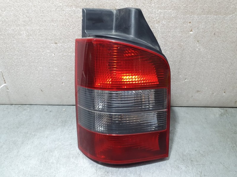 Recambio de piloto trasero izquierdo para volkswagen t5 transporter/furgoneta combi 4motion (batalla larga) referencia OEM IAM 7