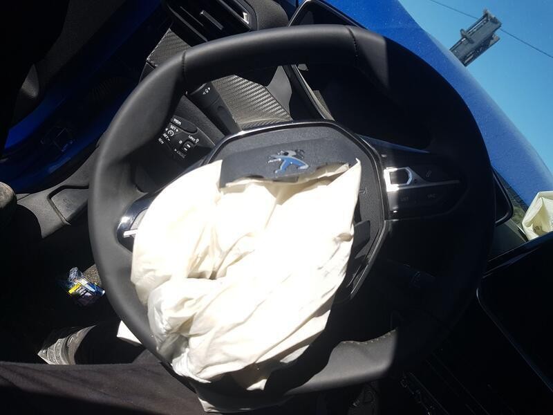 Recambio de volante para peugeot 208 ii (ub_, up_, uw_, uj_) 1.2 puretech 100 referencia OEM IAM 98255044ZD  