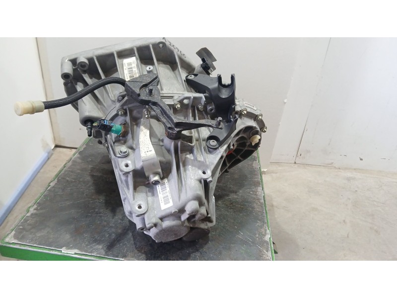 Recambio de caja cambios para renault megane iv hatchback (b9a/m/n_) 1.2 tce 130 (b9mr) referencia OEM IAM TL4087 6VELOCIDADES T
