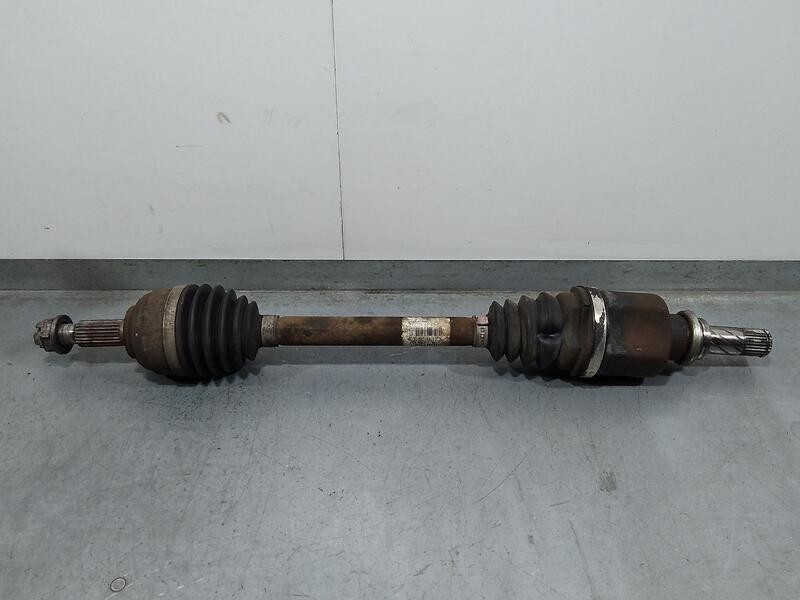 Recambio de transmision delantera izquierda para renault clio iii luxe privilege referencia OEM IAM 8200559377  