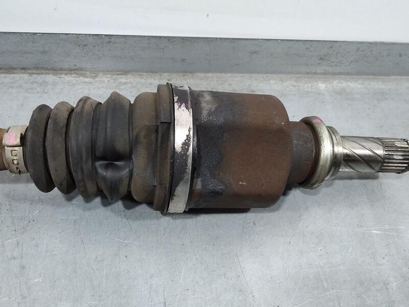 Recambio de transmision delantera izquierda para renault clio iii luxe privilege referencia OEM IAM 8200559377  