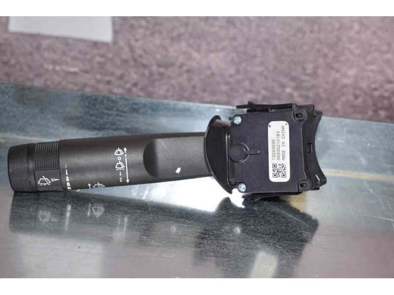 Recambio de mando limpia para renault megane iii berlina 5 p expression referencia OEM IAM 90930210183 13243595 