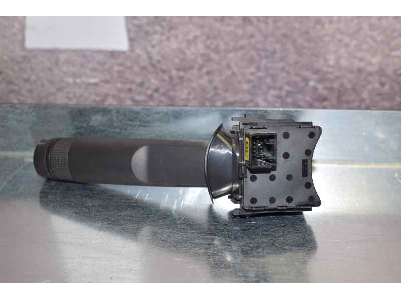 Recambio de mando limpia para renault megane iii berlina 5 p expression referencia OEM IAM 90930210183 13243595 