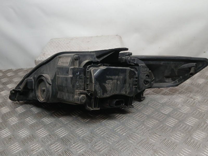 Recambio de faro derecho para ford mondeo iv turnier (ba7) 1.6 tdci referencia OEM IAM BS7113W029AC  