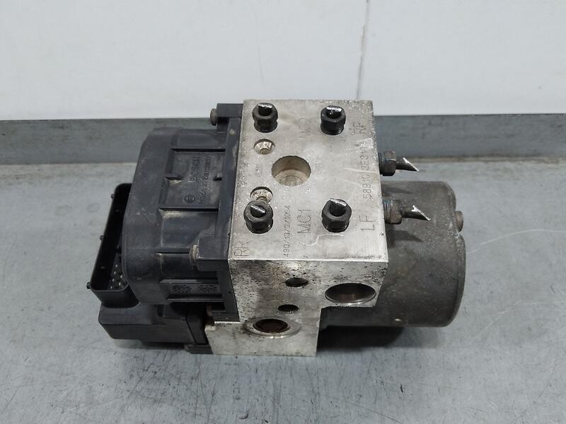 Recambio de abs para kia sorento 2.5 crdi ex referencia OEM IAM 589103e310  Bosch