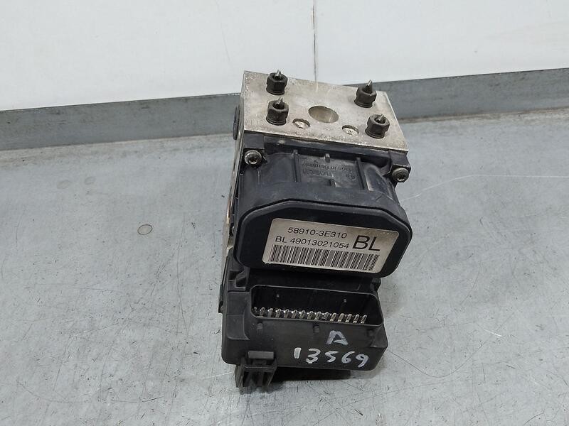 Recambio de abs para kia sorento 2.5 crdi ex referencia OEM IAM 589103e310  Bosch