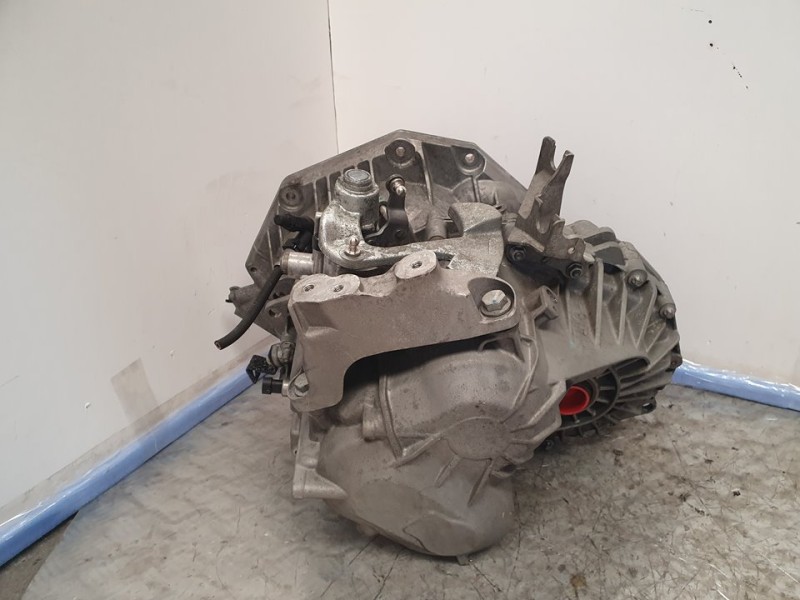 Recambio de caja cambios para chevrolet orlando ltz referencia OEM IAM R12999951AJL  6VELOCIDADES