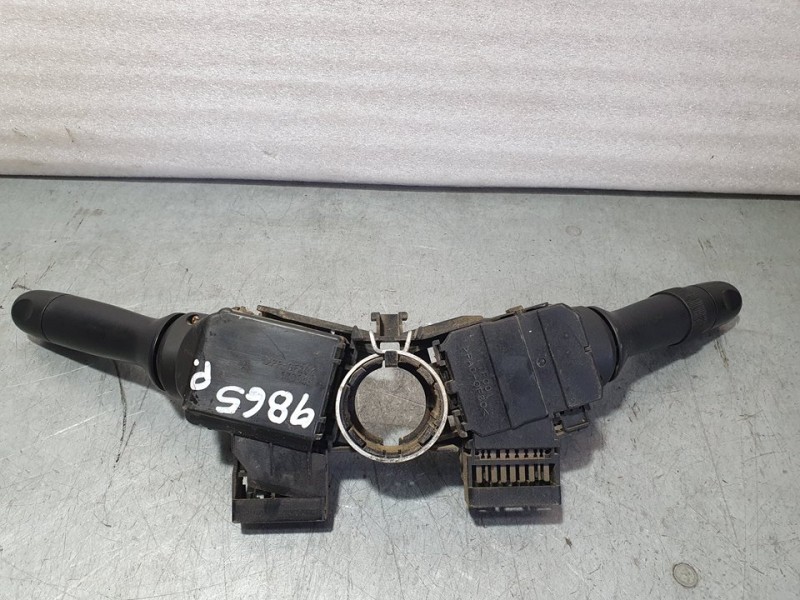 Recambio de mando luces y limpia para toyota aygo (kgb/wnb) blue referencia OEM IAM SIN REF  