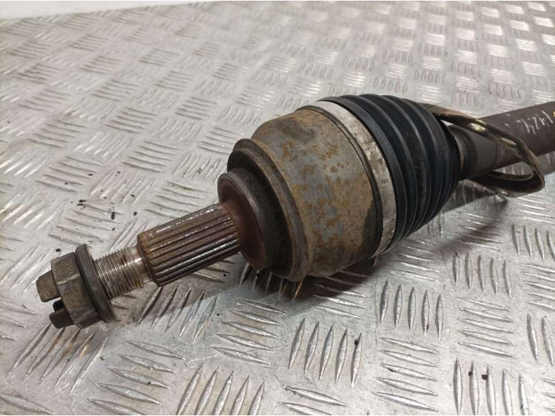 Recambio de transmision delantera izquierda para renault laguna ii grandtour (kg0) dynamique luxe referencia OEM IAM 8200470129 