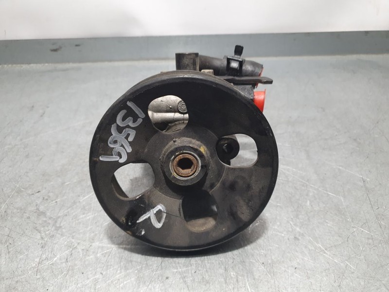 Recambio de bomba direccion para kia sorento 2.5 crdi ex referencia OEM IAM 571003E101  MECANICA