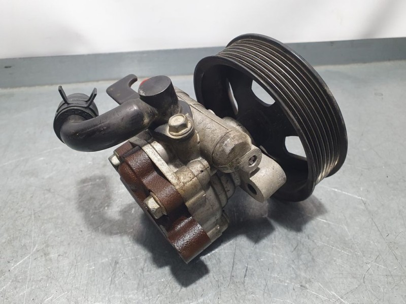 Recambio de bomba direccion para kia sorento 2.5 crdi ex referencia OEM IAM 571003E101  MECANICA