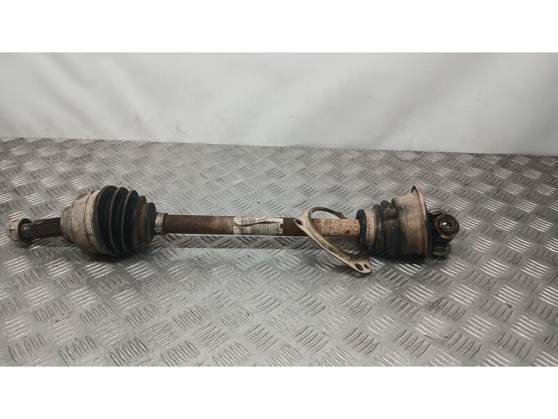 Recambio de transmision delantera izquierda para renault trafic caja cerrada (ab 4.01) furgon referencia OEM IAM 8200334338  