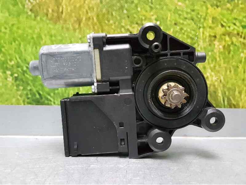 Recambio de motor elevalunas delantero derecho para renault megane iii berlina 5 p expression referencia OEM IAM 807301396R 9124