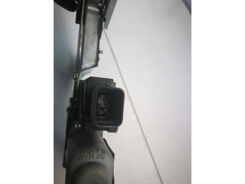 Recambio de elevalunas delantero izquierdo para opel corsa c cosmo referencia OEM IAM 13173073  6 PINS