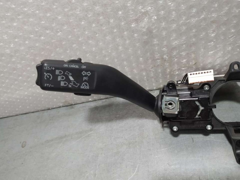 Recambio de mando luces y limpia para volkswagen caddy ocio trendline bmt referencia OEM IAM 5K0953521GD  