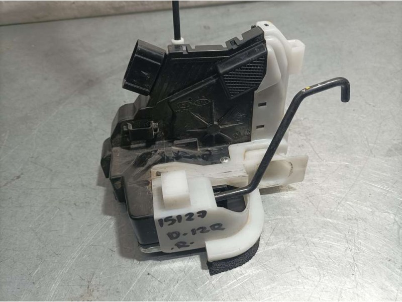 Recambio de cerradura puerta delantera izquierda para hyundai i20 essence referencia OEM IAM 81310C8020  ELECTRICA