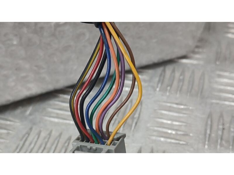 Recambio de retrovisor derecho para ford mondeo iv turnier (ba7) 1.6 tdci referencia OEM IAM 1777010 ELECTRICO 9 CABLES ROZADO 