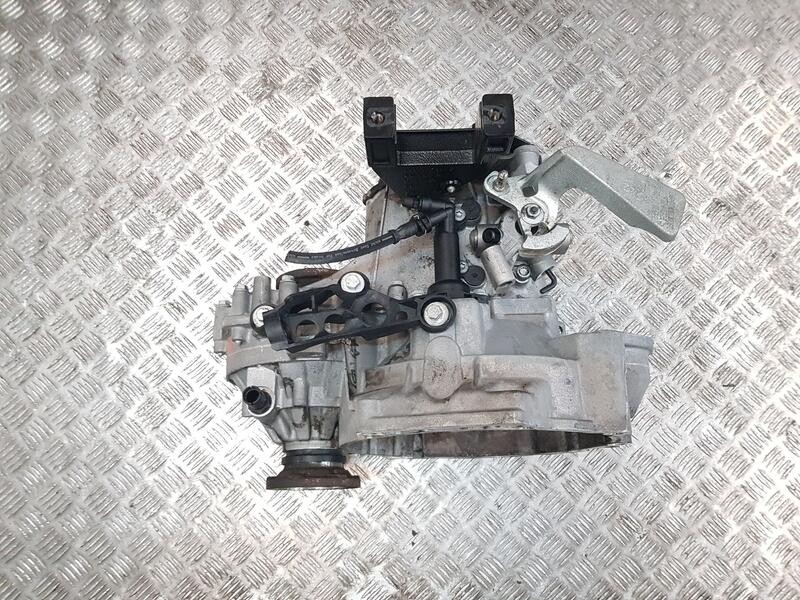 Recambio de caja cambios para volkswagen polo (6r1) advance referencia OEM IAM MZK 130212 5VELOCIDADES