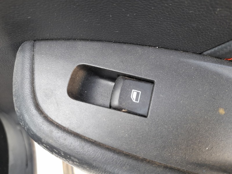 Recambio de mando elevalunas trasero derecho para mg zs suv (azs1) 1.0 t-gdi referencia OEM IAM 10470993  