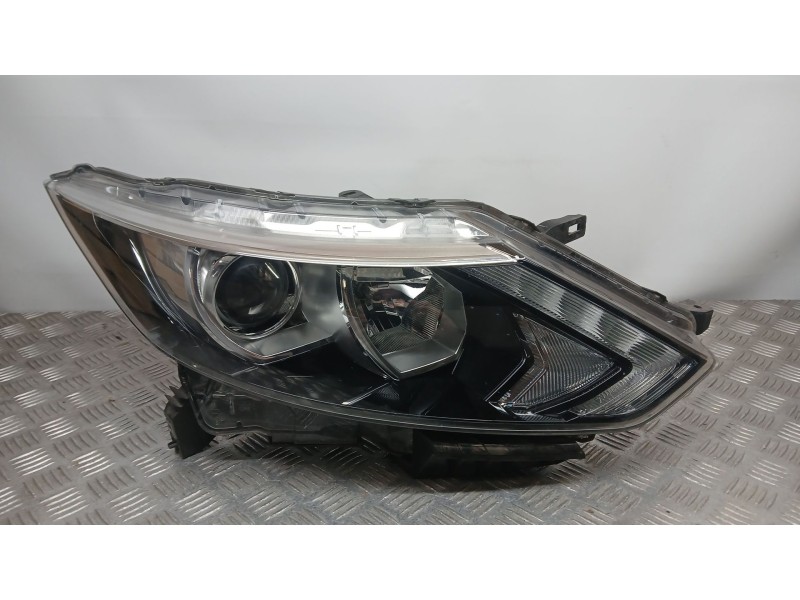 Recambio de faro derecho para nissan qashqai ii (j11, j11_) 1.5 dci referencia OEM IAM 260104EH1A ROZADO 10018013