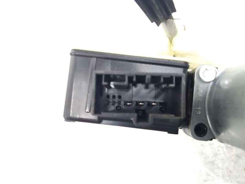 Recambio de elevalunas trasero izquierdo para seat arona fr referencia OEM IAM 6F0839461A  ELECTRICO 5 PINES