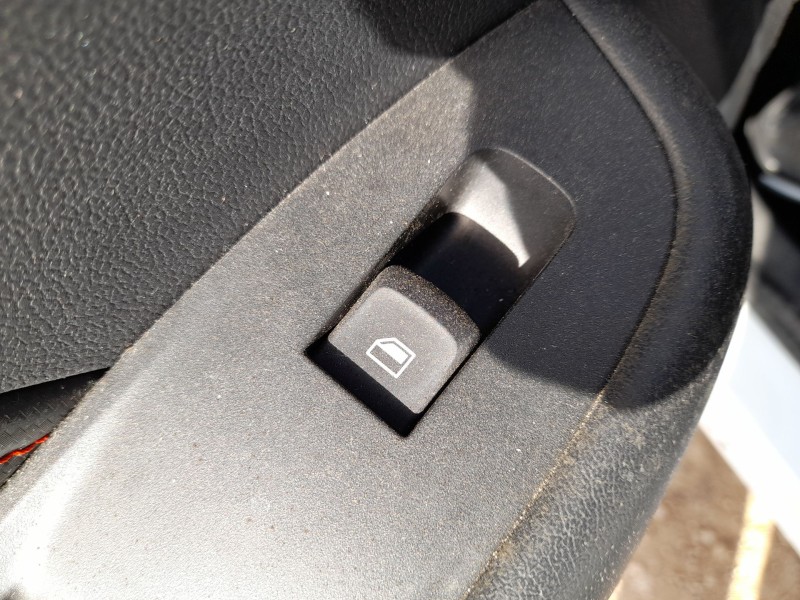 Recambio de mando elevalunas trasero izquierdo para mg zs suv (azs1) 1.0 t-gdi referencia OEM IAM 10470989  