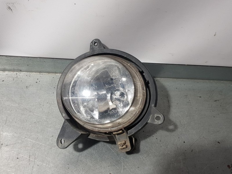 Recambio de faro antiniebla derecho para kia sorento 2.5 crdi ex referencia OEM IAM 922023E500  