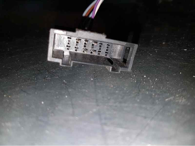 Recambio de retrovisor izquierdo para volkswagen polo berlina (6n2) conceptline referencia OEM IAM  5 PINS ELECTRICO