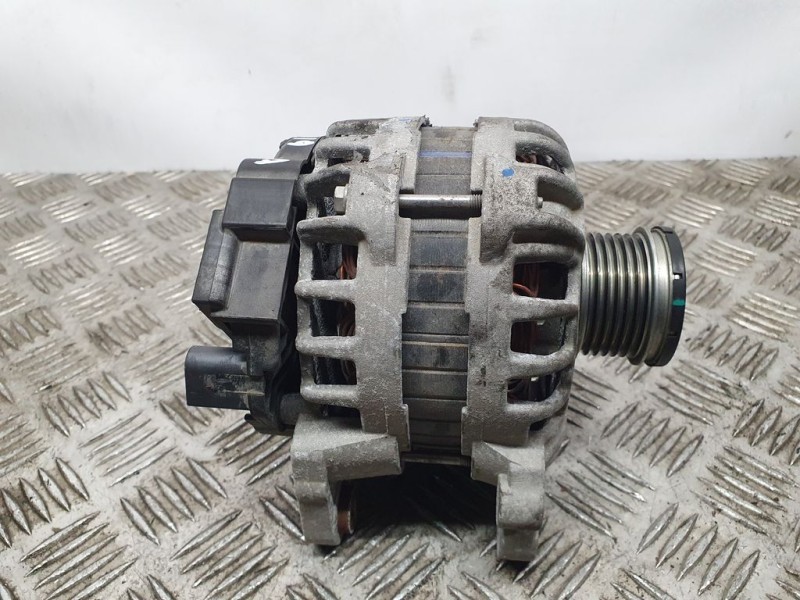 Recambio de alternador para seat ibiza (kj1) reference referencia OEM IAM 04C903023J  