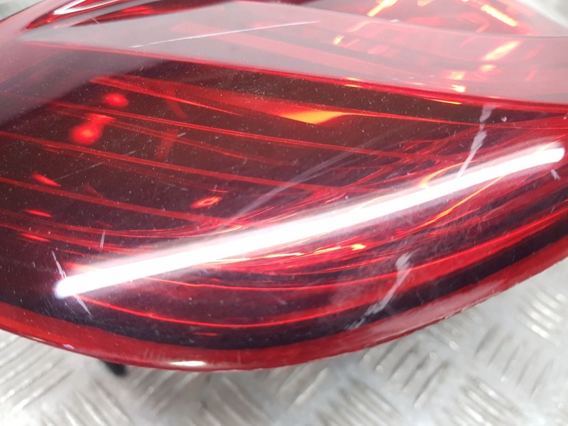 Recambio de piloto trasero izquierdo exterior para renault megane iv hatchback (b9a/m/n_) 1.2 tce 130 (b9mr) referencia OEM IAM 