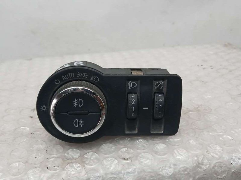 Recambio de mando luces para chevrolet orlando ltz referencia OEM IAM 13301752  