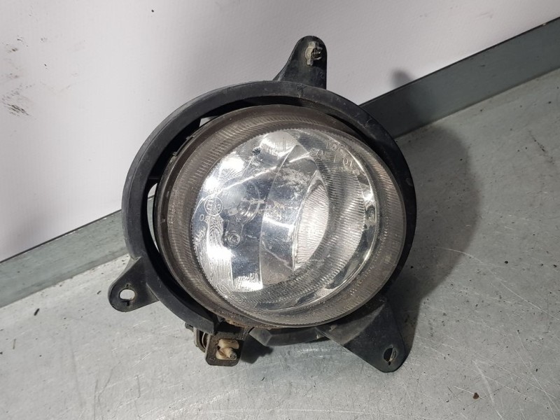 Recambio de faro antiniebla izquierdo para kia sorento 2.5 crdi ex referencia OEM IAM 922013E500  