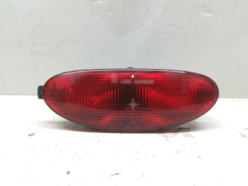 Recambio de faro antiniebla trasero central para peugeot 206 berlina 1.6 referencia OEM IAM   