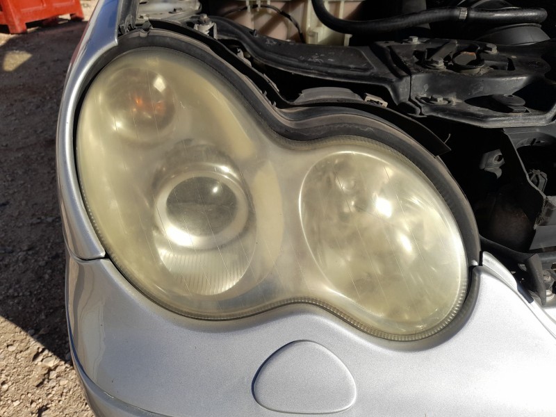 Recambio de faro derecho para mercedes-benz clase c t-model (s203) c 220 cdi (203.206) referencia OEM IAM A2038203659  