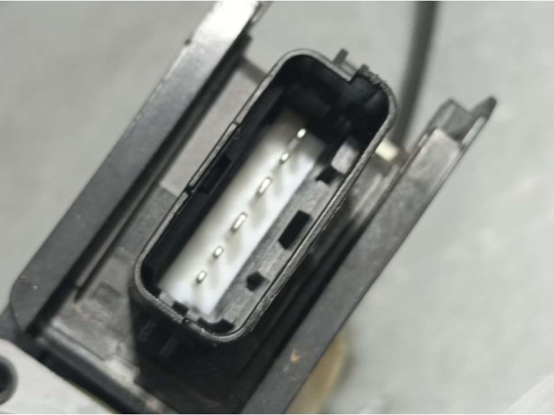 Recambio de elevalunas delantero izquierdo para hyundai i20 essence referencia OEM IAM 82450C8010 F00S1W2152 ELECTRICO 6 PINS BO