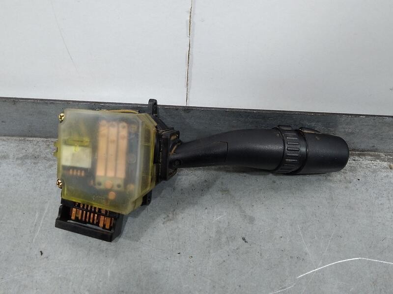 Recambio de mando luces y limpia para kia sorento 2.5 crdi ex referencia OEM IAM 934103E010  